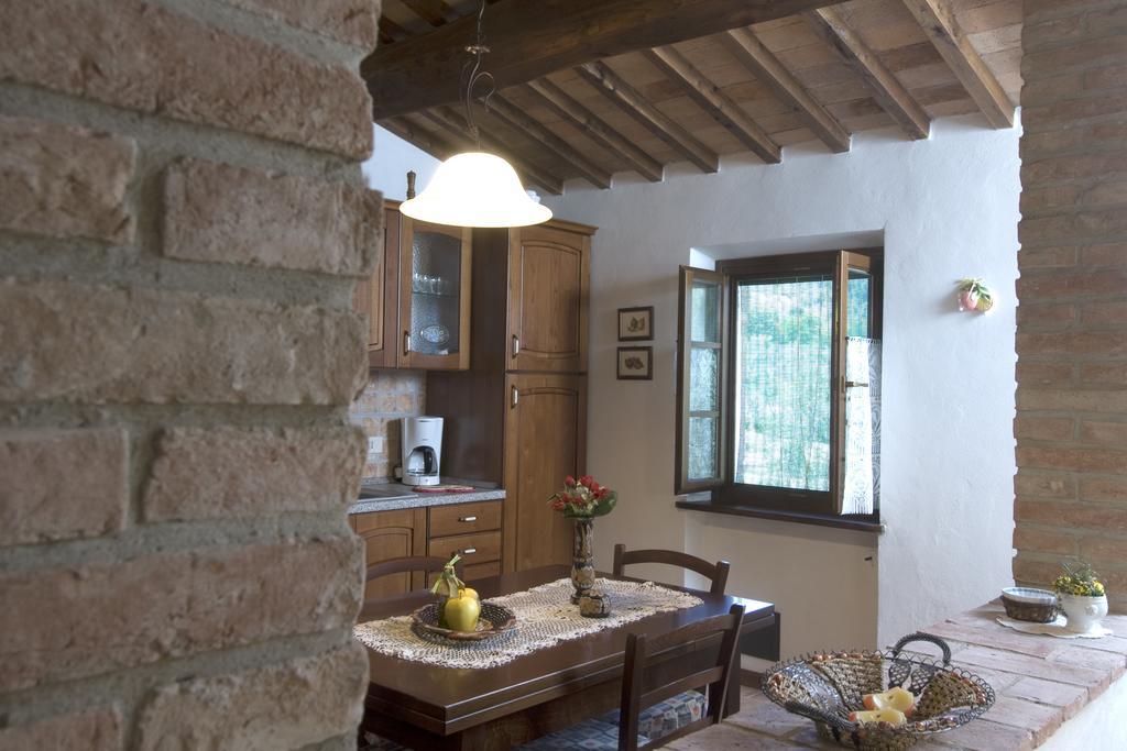 Ferienwohnung Casa Il Ponte Chianni Zimmer foto