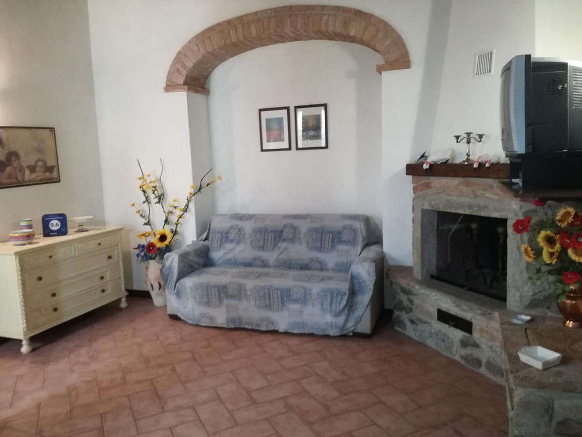 Ferienwohnung Casa Il Ponte Chianni Exterior foto
